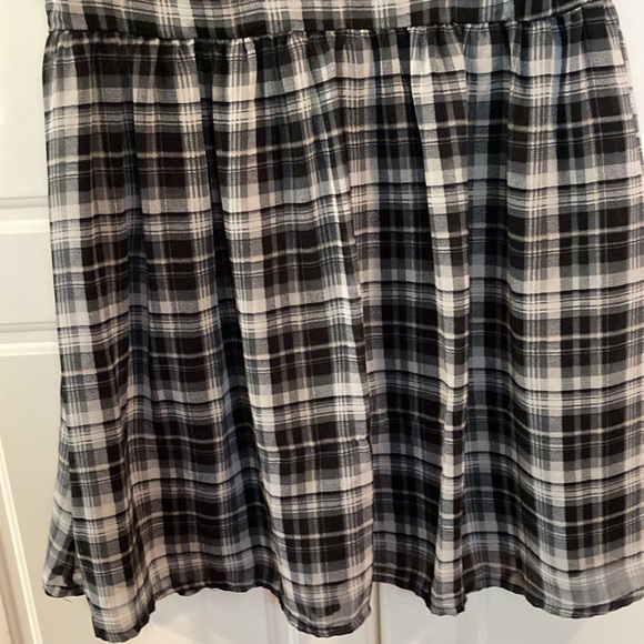 FOREVER21💫 Women’s Gray/Black Plaid White Collar Sleeveless Flowy Mini Dress - Picture 8 of 14